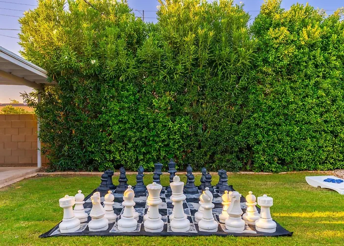 Ultimate, Getaway! Pool, Bbq, Sleeps 14 *