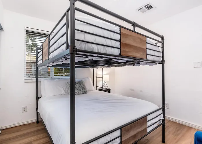 Ultimate, Getaway! Pool, Bbq, Sleeps 14 Ferienhaus *