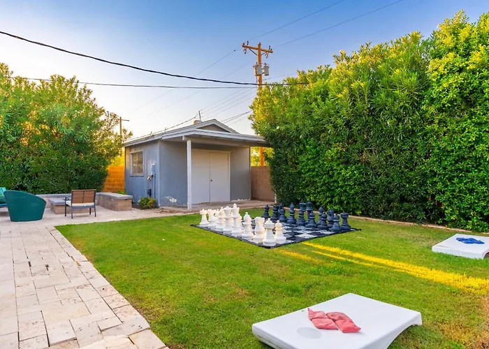 Ultimate, Getaway! Pool, Bbq, Sleeps 14 *