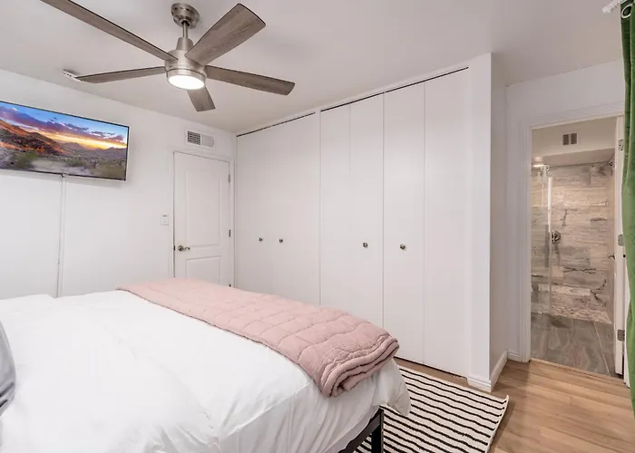 Ultimate, Getaway! Pool, Bbq, Sleeps 14 Ferienhaus