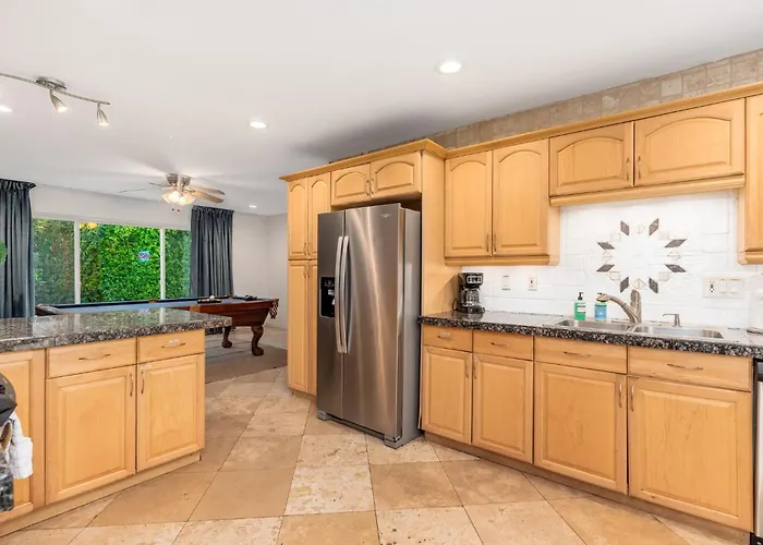 Ultimate, Getaway! Pool, Bbq, Sleeps 14 * Scottsdale