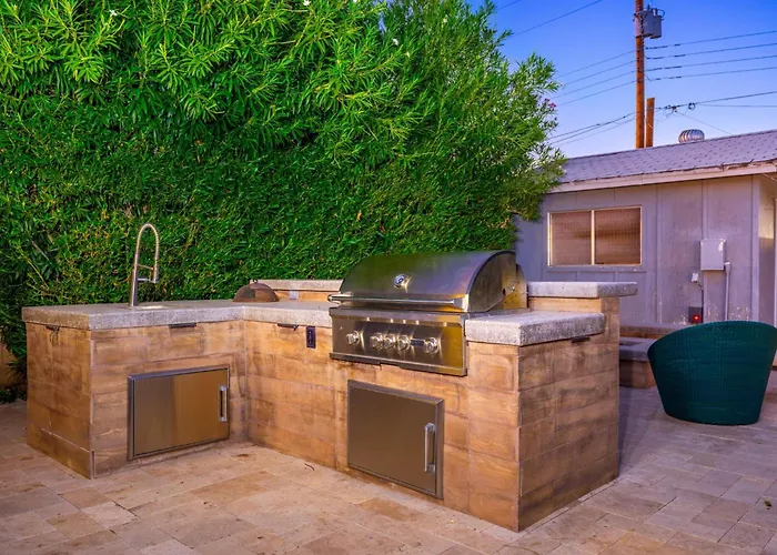Ultimate, Getaway! Pool, Bbq, Sleeps 14 Ferienhaus