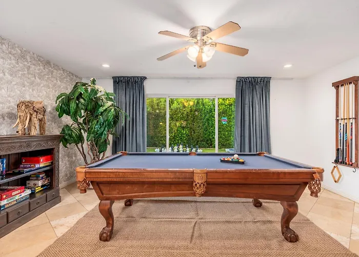 Ultimate, Getaway! Pool, Bbq, Sleeps 14 * Scottsdale