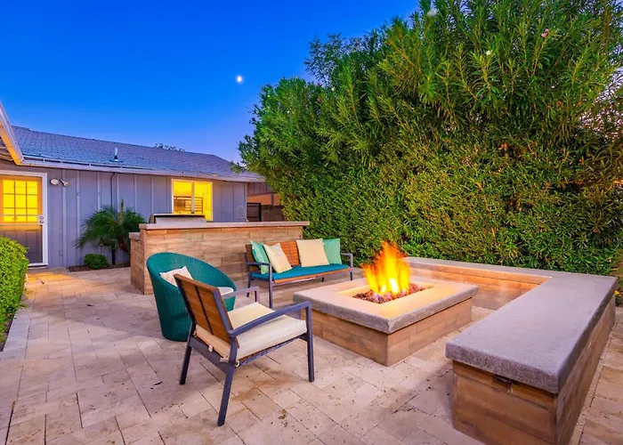 Ferienhaus Ultimate, Getaway! Pool, Bbq, Sleeps 14